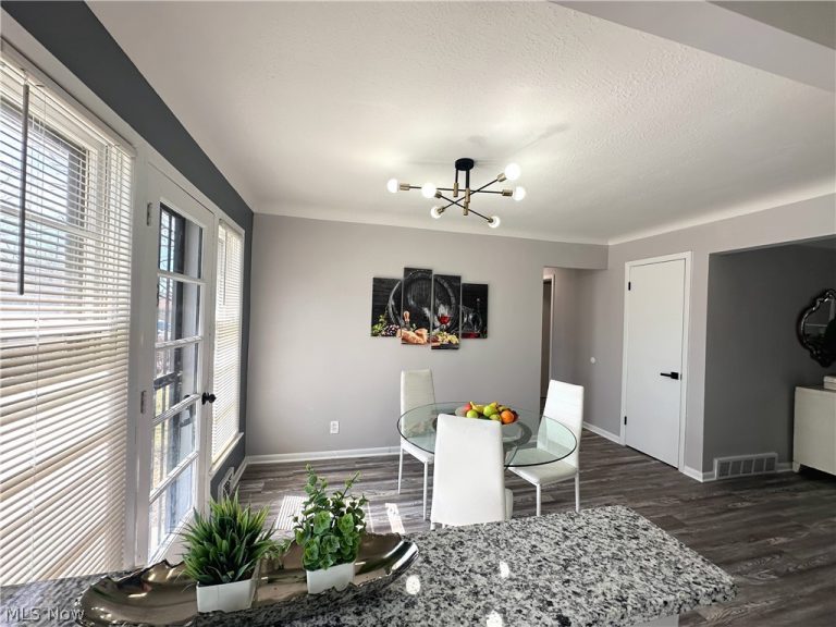 4507 Frontenac Drive, Warrensville Heights, OH - Photo 4