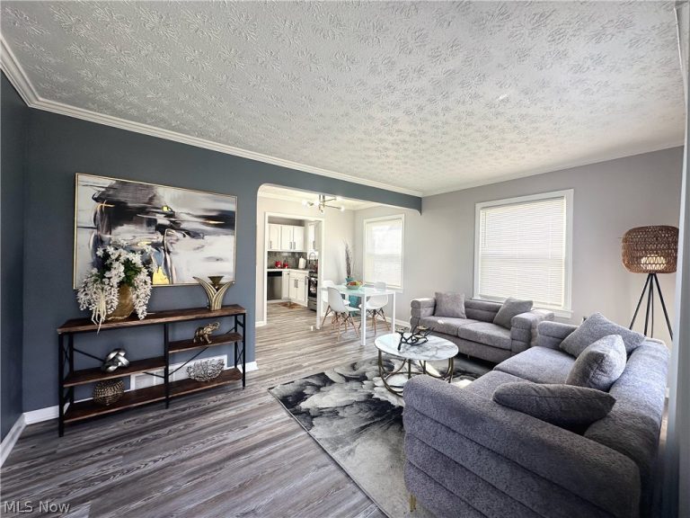 5341 Hollywood Avenue, Maple Heights, OH - Photo 2