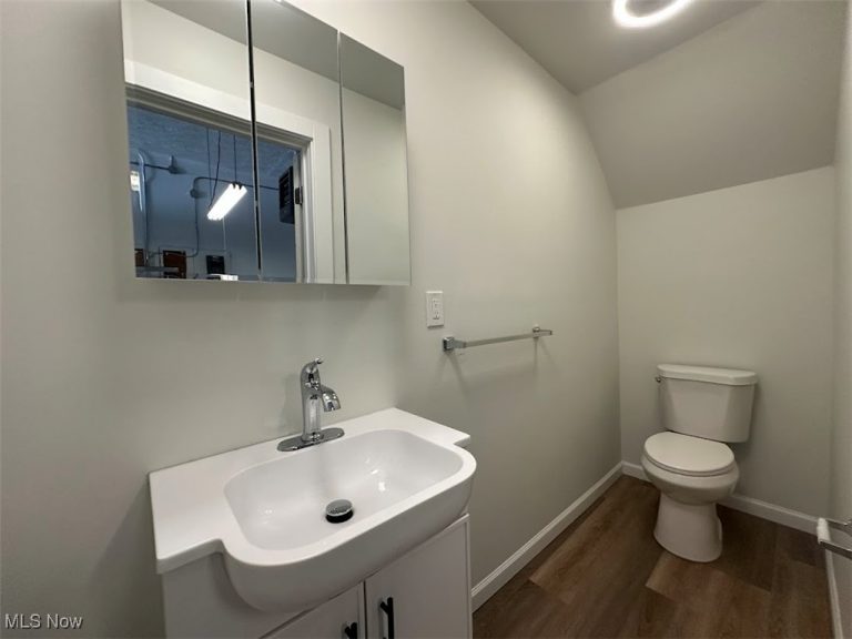 560 200th Street, Euclid, OH - Photo 5