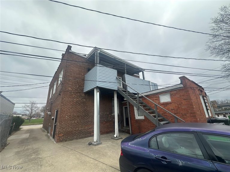 560 200th Street, Euclid, OH - Photo 6