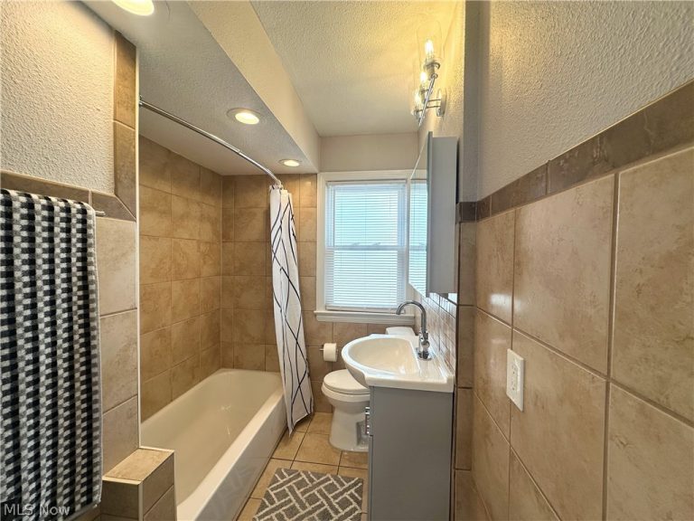 5341 Hollywood Avenue, Maple Heights, OH - Photo 6