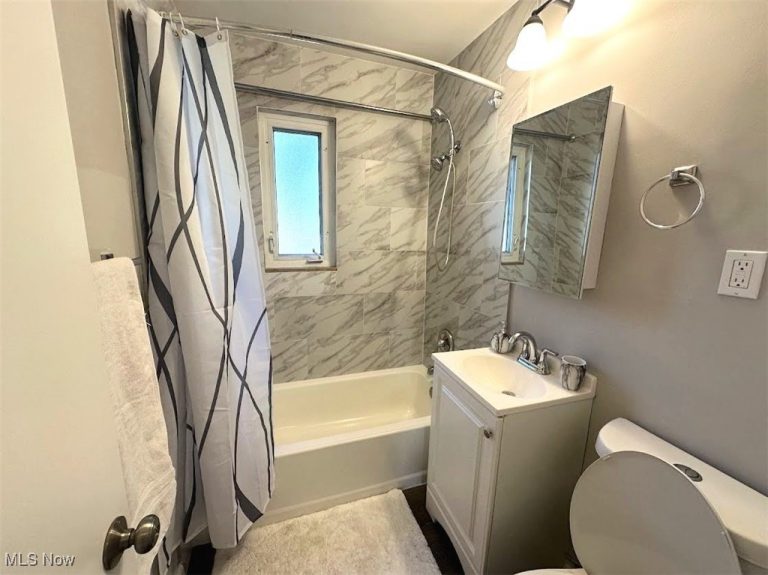 1530 254th Street, Euclid, OH - Photo 4