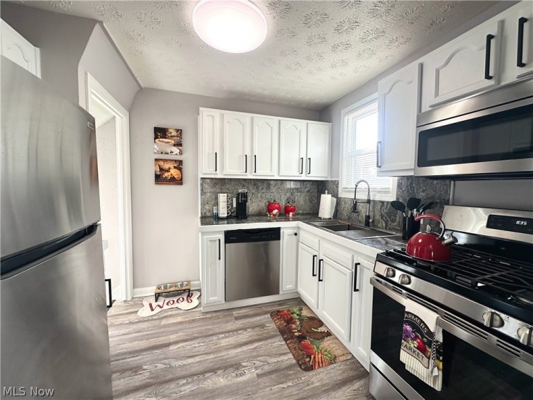 5341 Hollywood Avenue, Maple Heights, OH - Photo 4