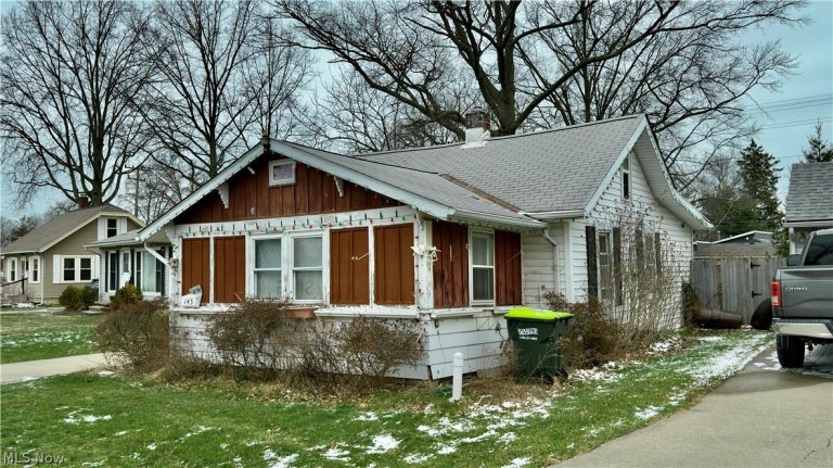 143 Point Drive, Avon Lake, OH, 44012