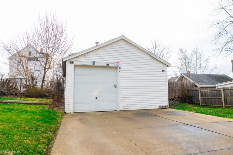 2125 10th Street, Akron, OH - Photo 6