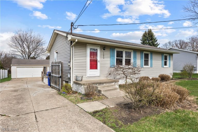 17050 Sheldon Road, Brook Park, OH - Photo 3