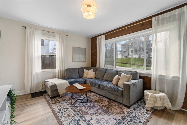 425 Myrtle Avenue, Cuyahoga Falls, OH - Photo 3