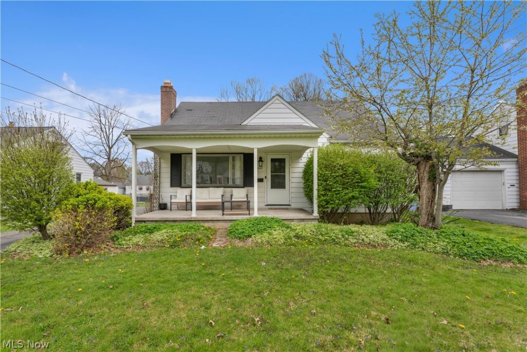 4649 Waseka Lane, Youngstown, OH