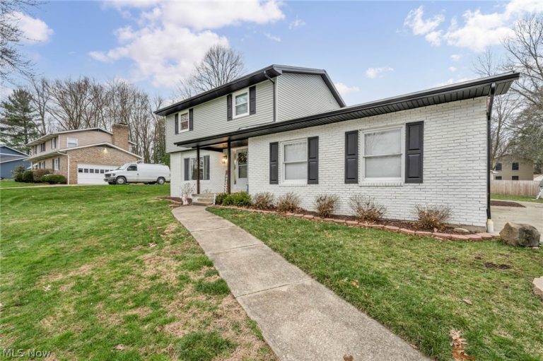 204 Circle Drive, Doylestown, OH - Photo 3