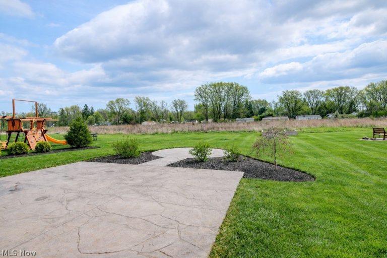 8349 Bedaos Drive, Mentor, OH - Photo 2