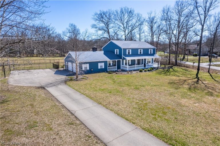 782 Windsor Drive, Mineral Wells, WV - Photo 2