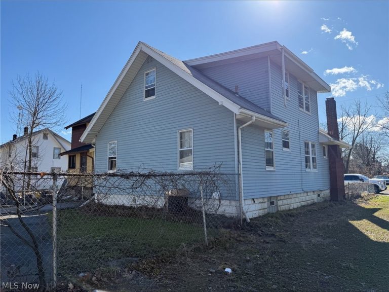 72 Labelle Avenue, Youngstown, OH - Photo 6