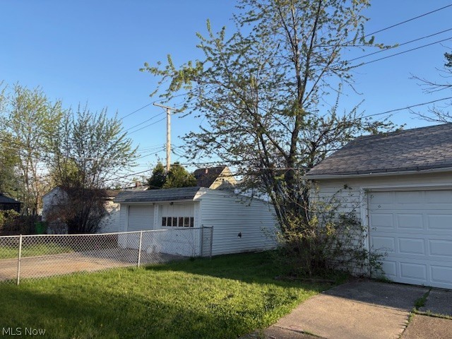 10305 Highland Avenue, Garfield Heights, OH - Photo 3