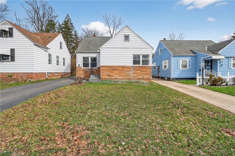 5571 Oakwood Avenue, Maple Heights, OH - Photo 3