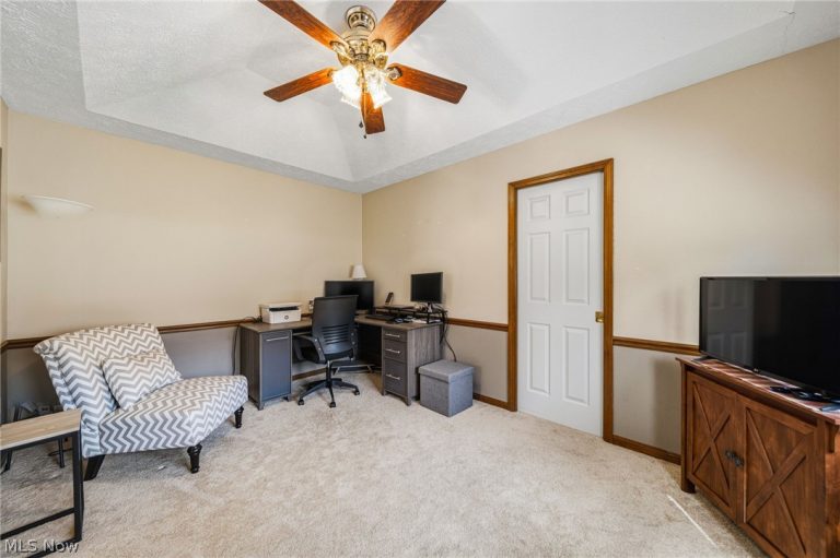 16912 Albion Road, Strongsville, OH - Photo 6
