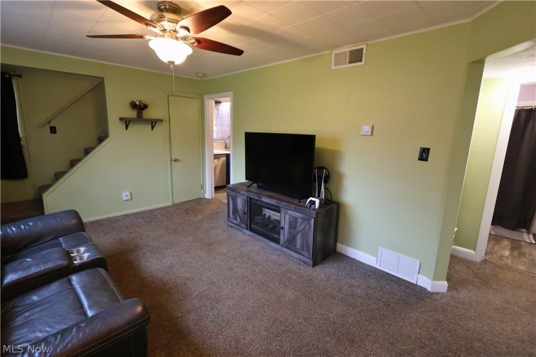 842 Grant Avenue, Cuyahoga Falls, OH - Photo 2