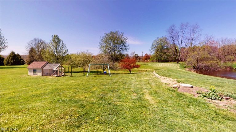 18440 Rapids Road, Hiram, OH - Photo 8