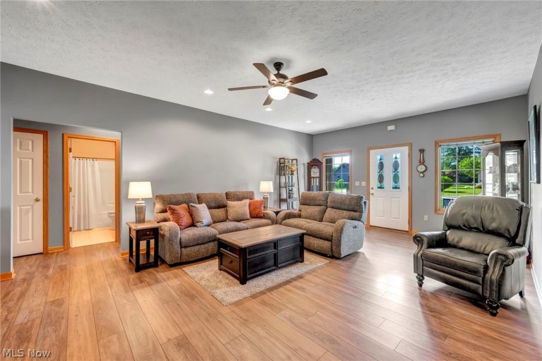 1017 Glendalough Avenue, Grafton, OH - Photo 4