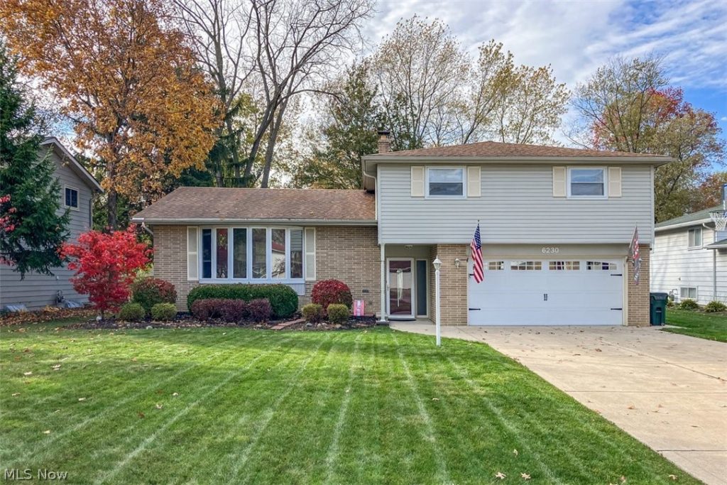 6230 Somerset Drive, North Olmsted, OH