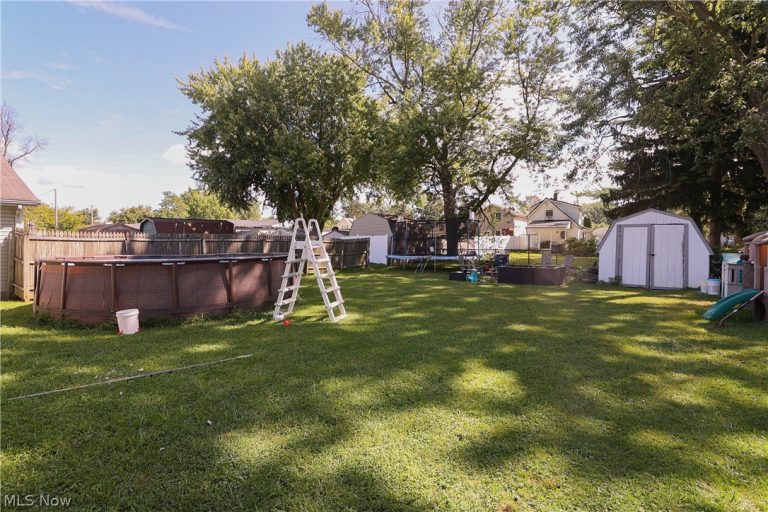 1128 Myrtle Avenue, Ashtabula, OH - Photo 2