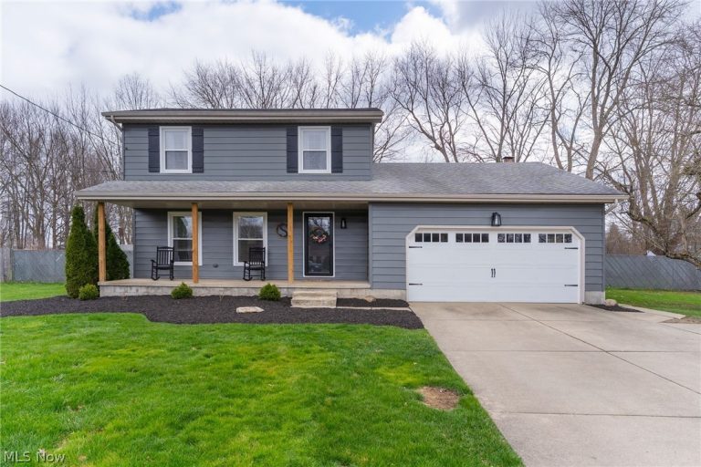 545 Meadowland Court, Hubbard, OH, 44425