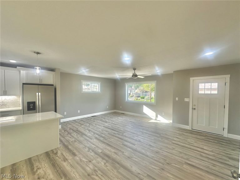 720 57th Street, Vienna, WV - Photo 3