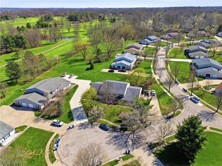2591 Jefferson Place #B, Stow, OH - Photo 2