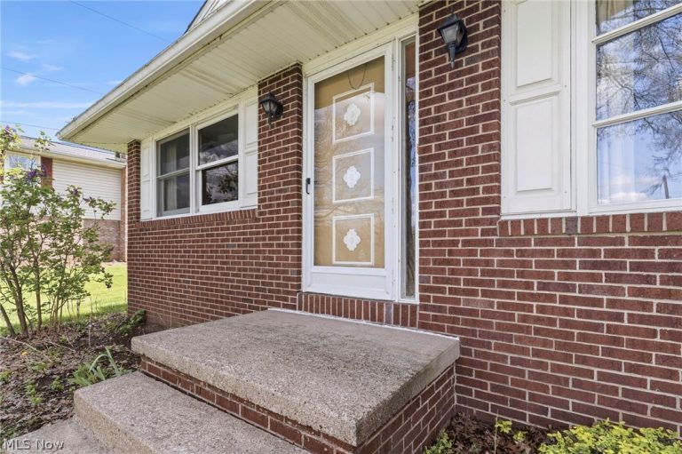 2430 Easton Street, Canton, OH - Photo 6