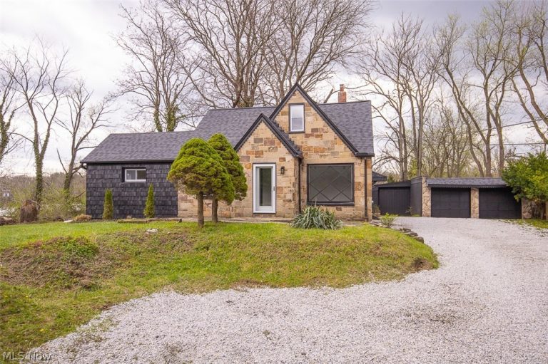 332 Solon Road, Bedford, OH - Photo 3