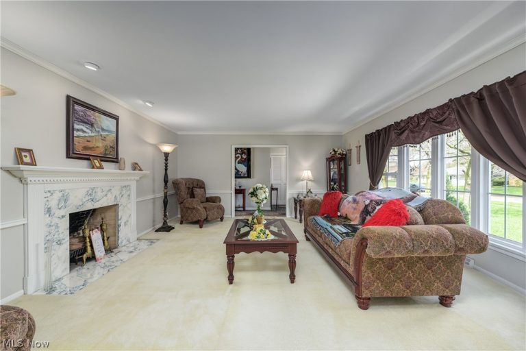 362 Hamilton Circle, Elyria, OH - Photo 6
