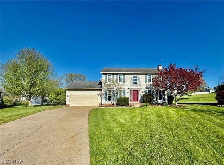 5264 Brockton Drive, Stow, OH - Photo 2