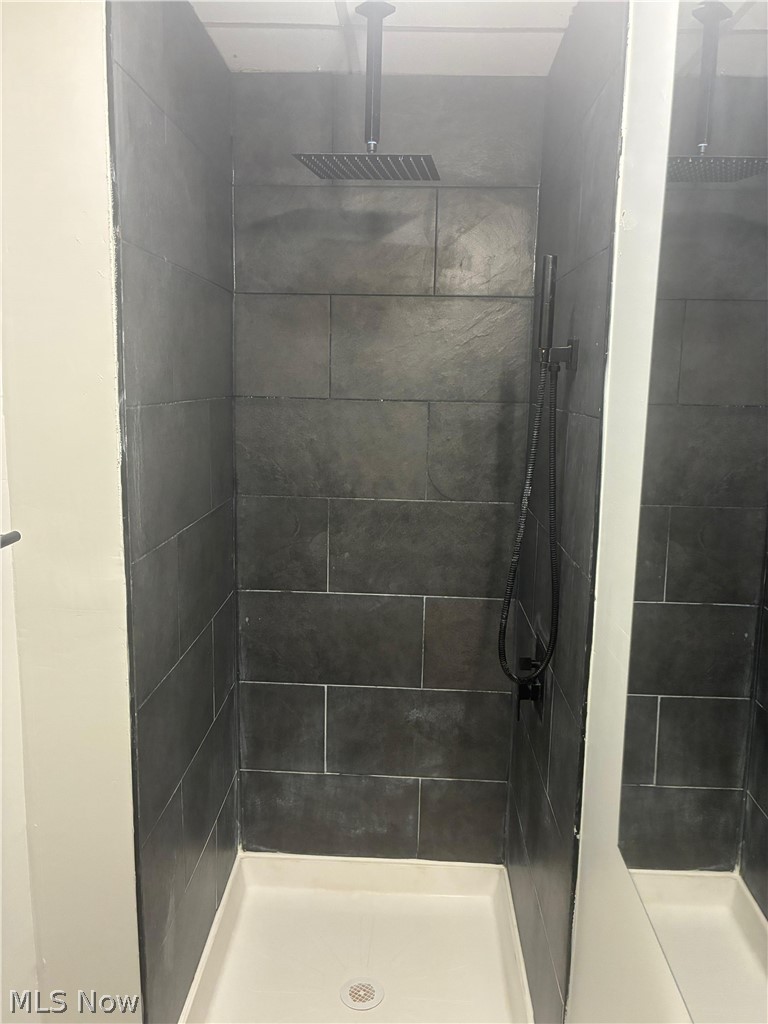 4106 Lee Road, Cleveland, OH - Photo 5