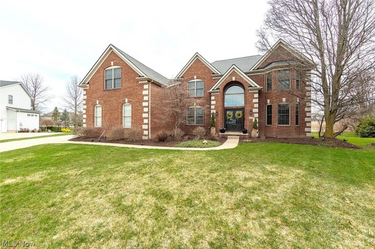 20208 Donegal Lane, Strongsville, OH, 44149