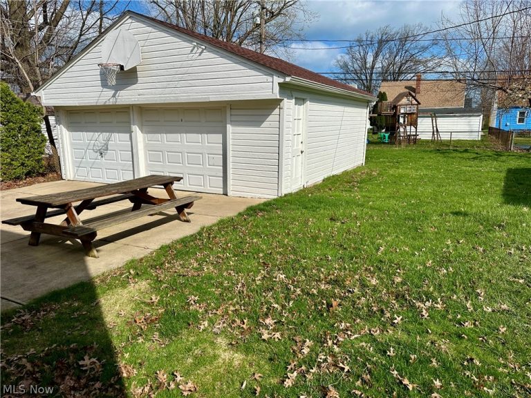 24251 Puritan Road, Euclid, OH - Photo 6