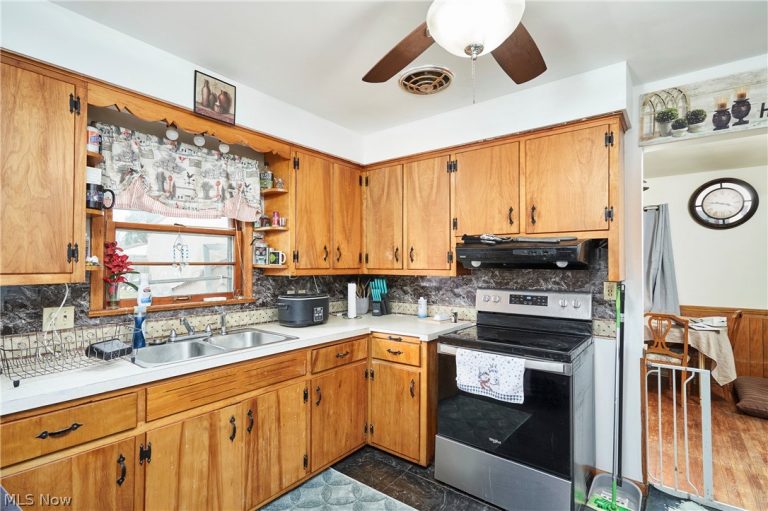 341 Lookout Avenue, Akron, OH - Photo 4