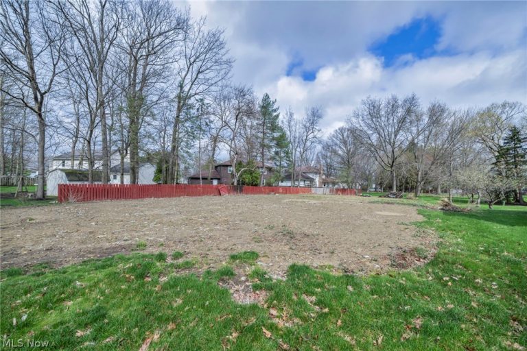 20792 Sandalwood Lane, Strongsville, OH - Photo 5