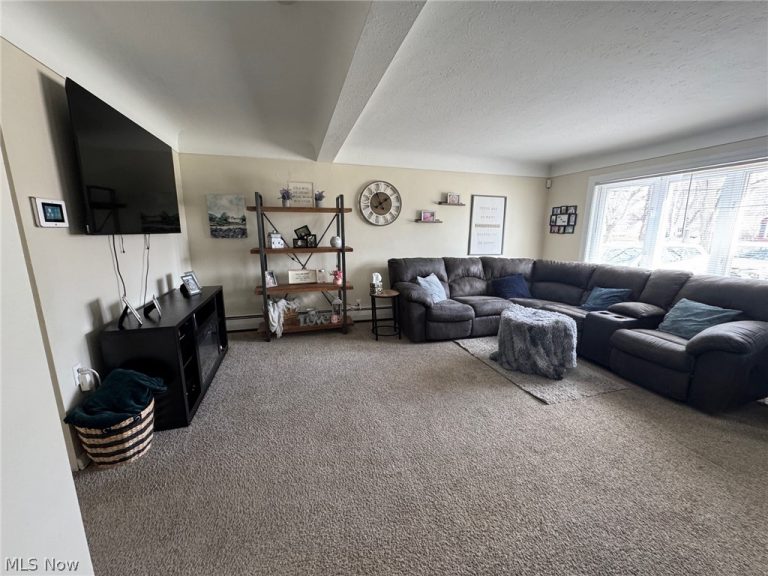 33661 Kenilworth Road, Eastlake, OH - Photo 4