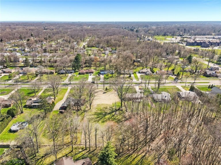 27050 Hilliard Boulevard, Westlake, OH - Photo 8