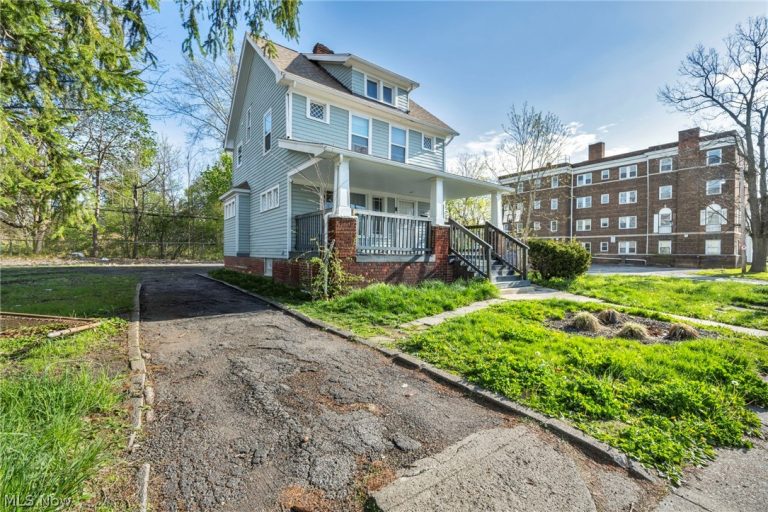 14413 Milverton Road, Cleveland, OH - Photo 3