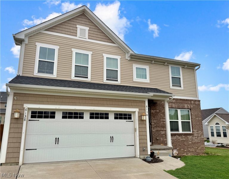6138 Meadow Farm Lane, Lorain, OH - Photo 6
