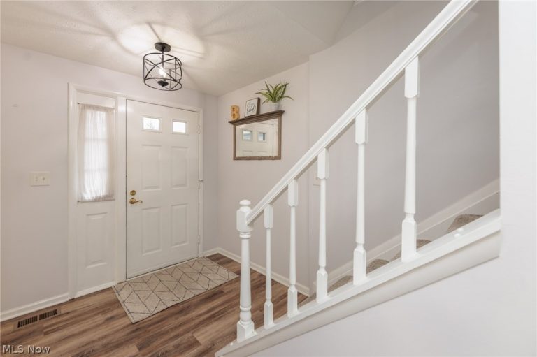 4757 Ledgewood Drive #9-D, Medina, OH - Photo 2