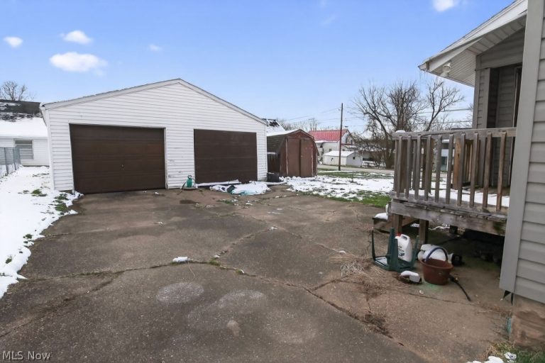 4420 14th Avenue, Parkersburg, WV - Photo 4