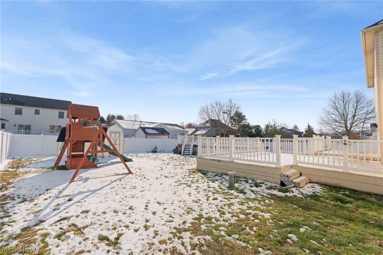 1516 Wisteria Avenue, Hartville, OH - Photo 4