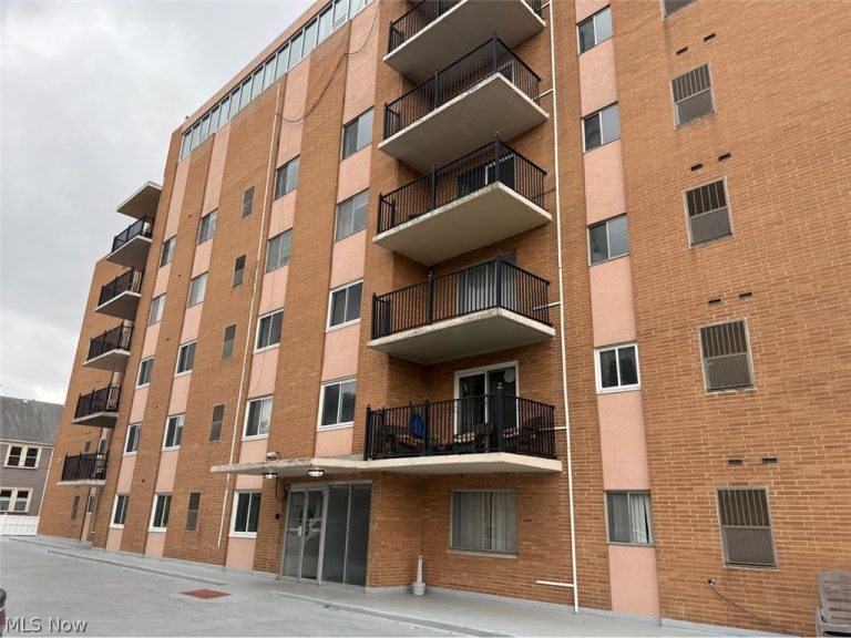 12029 Clifton Boulevard #301, Lakewood, OH, 44107