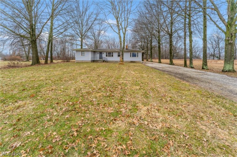 944 McDonald Avenue, McDonald, OH - Photo 2