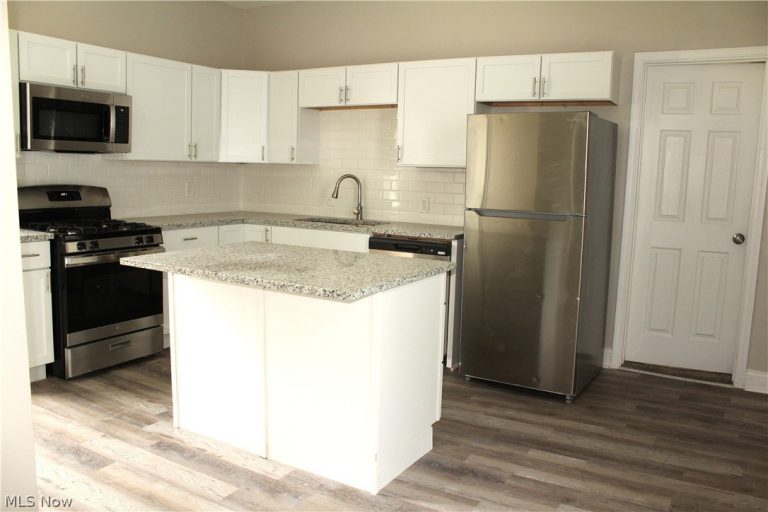 2230 90th Street, Cleveland, OH - Photo 3