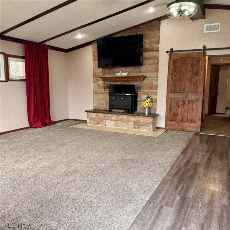 138 Lawnview Drive, New Cumberland, WV - Photo 8