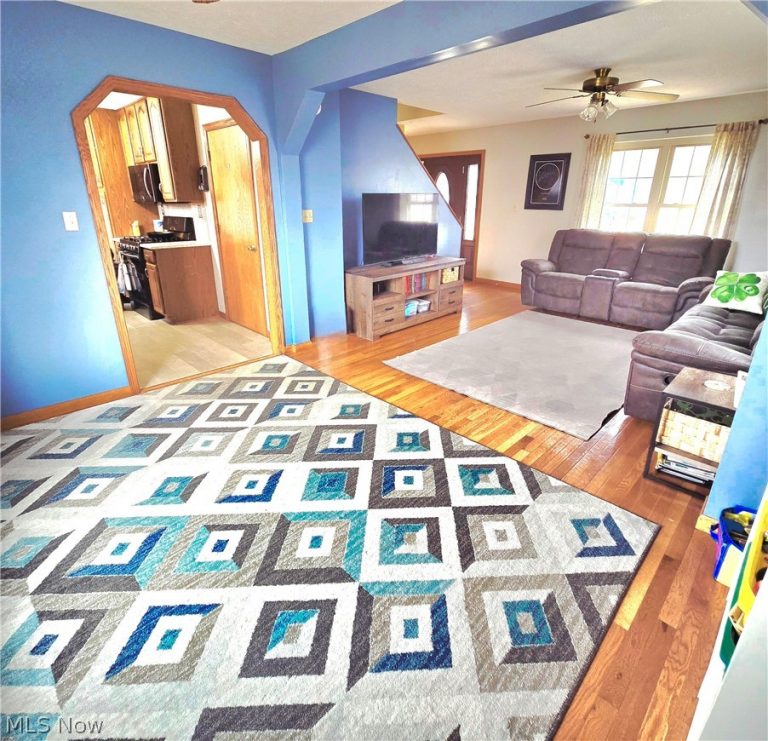 1317 19 Street, Vienna, WV - Photo 8