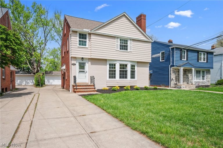 22875 Fairmount Boulevard, Shaker Heights, OH, 44118