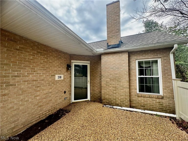 318 Millennium Drive, Tallmadge, OH - Photo 2